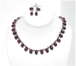 Garnet Pearls Beaded Necklaces.JPG N_GPN092806       $75.00 