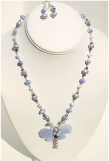 Chalcedony and Pearls Necklace Set