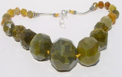 Handknotted Agate Necklace