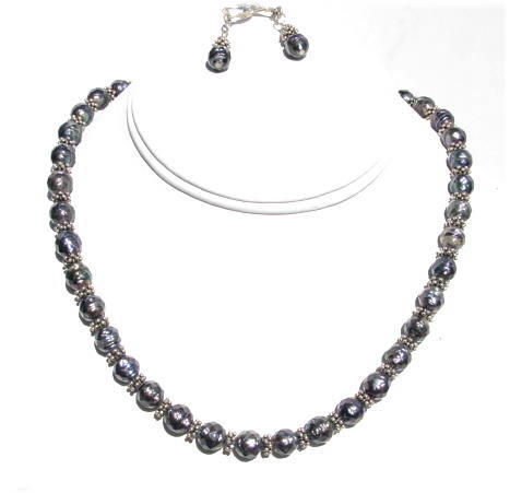 Faceted Freshwater Pearls Necklace.JPG FFPN092906         $65.00