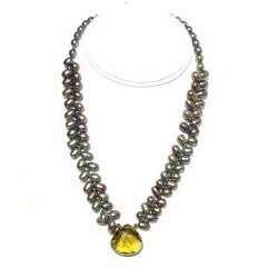 Olive Quartz and Pearls Beaded Necklace.JPG N - OQPN092906         $79.00