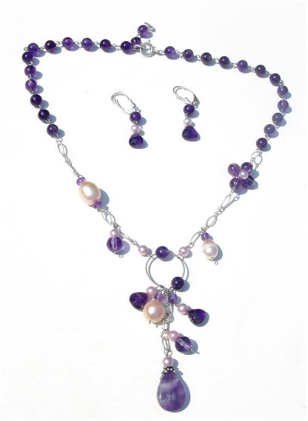 Amethyst and Pearls Necklace.jpg